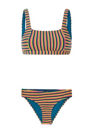 Costume da bagno a bande multicolore con scollatura quadrata, caratterizzato da vivaci strisce rosa, verdi e blu, realizzato in un tessuto testurizzato.