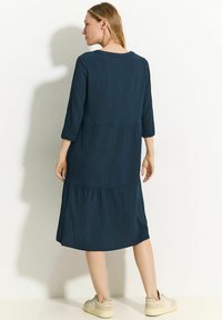 Cecil MIT STRUKTUR - Freizeitkleid - blau