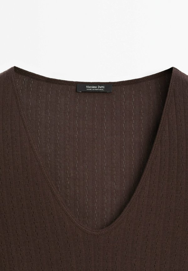 POINTELLE CUTWORK - Basic T-shirt4