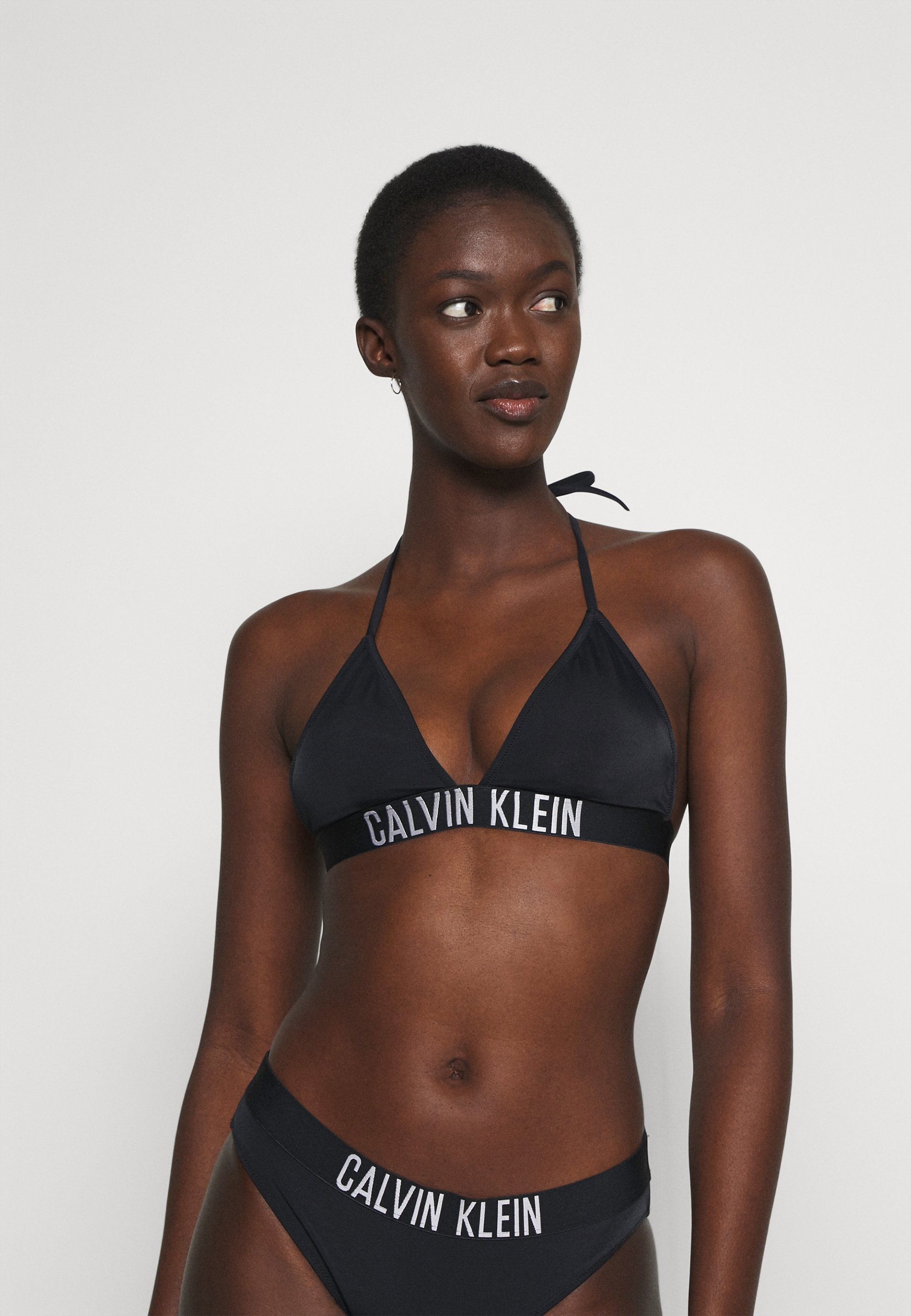 Verhoogd stad opslaan Calvin Klein Swimwear INTENSE POWER TRIANGLE - Bikinitop - black/zwart -  Zalando.nl