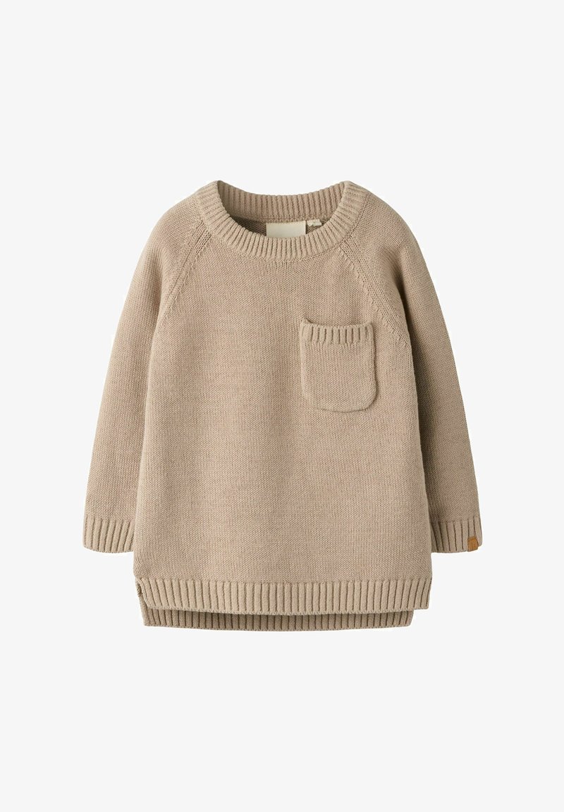 Pull beige en tricot à manches longues, col rond, petite poche poitrine, et poignets et ourlet côtelés.
