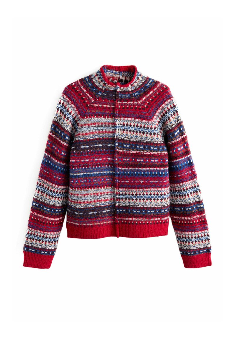 Rot und mehrfarbig gemusterte Strickjacke mit rundem Ausschnitt, langen Ärmeln und Knopfverschluss; versehen mit komplizierten geometrischen Designs.