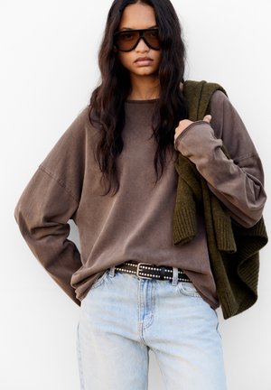 PULL&BEAR Top s dlouhým rukávem - brown
