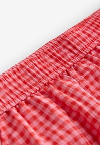 TEXTURED CRINKLE ELASTICATED WAIST  - Shorts - pink gingham
