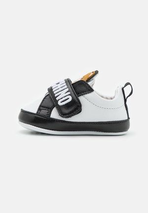 UNISEX - First shoes - white/black