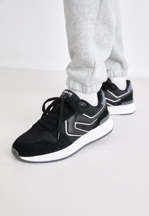 CHARGE - Sneaker low - regular black