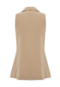 Blusa senza maniche beige con colletto. Forma svasata, texture liscia, dettagli delle cuciture sottili e un piccolo logo sul retro.