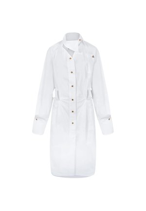 Cappotto bianco fino al ginocchio con maniche lunghe, chiusura con bottoni sul davanti e piccolo logo ricamato sul petto sinistro.