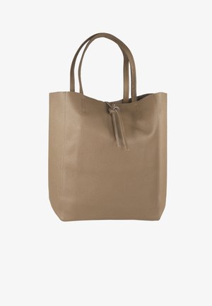 Bruine leren shopper met een gestructureerde afwerking, twee stevige handvatten en een striksluiting bovenaan, met een gevormde rechthoekige vorm.