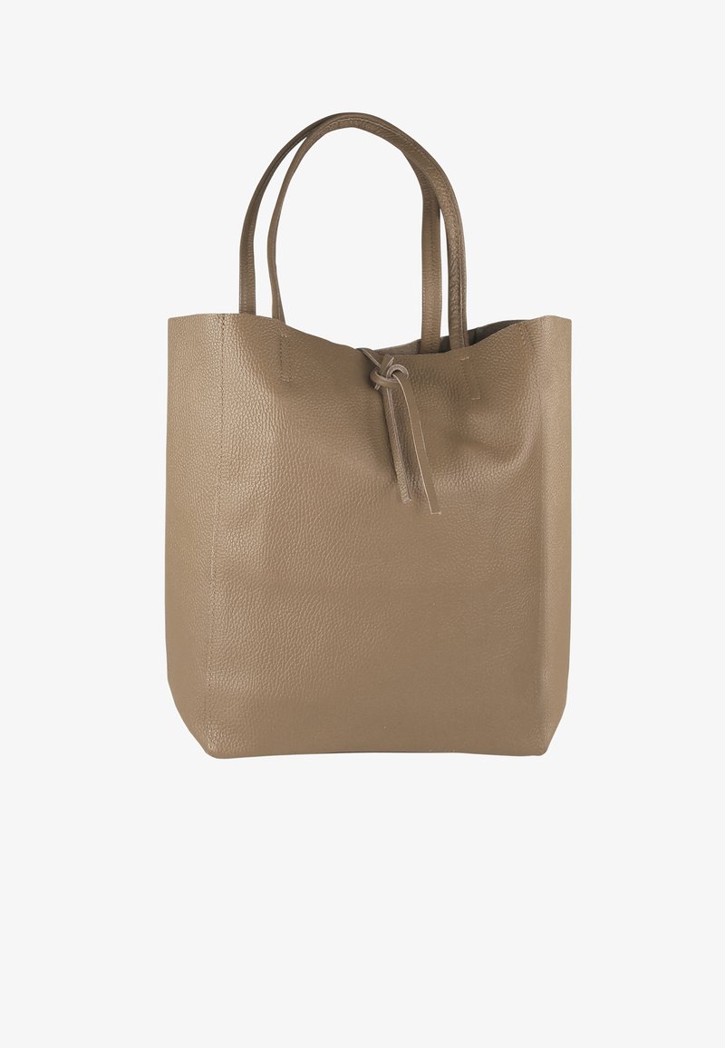 Bruine leren shopper met een gestructureerde afwerking, twee stevige handvatten en een striksluiting bovenaan, met een gevormde rechthoekige vorm.