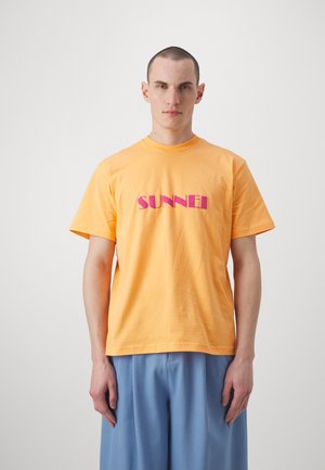 CLASSIC LOGO SPRAYED - T-Shirt print - peach