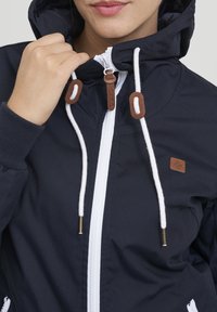 Thumbnail Image 4