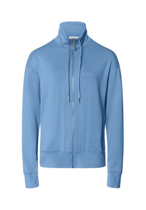 Lyseblå zip-up sweatshirt med høj krave, lange ærmer, sidelommer og en glat tekstur. Har snoretræk ved kraven.