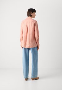 Thumbnail Image 6