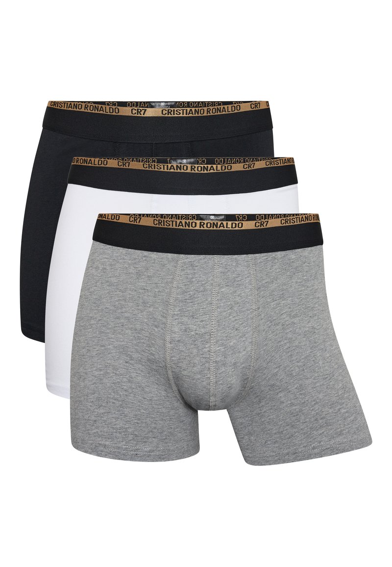 Drei Paar Boxershorts: schwarz, grau und weiß. Weiches Material mit elastischen Taillenbünden, die mit "CR7"-Branding in Gold versehen sind.