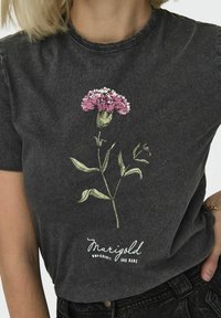 ONLY ONLLUCY LIFE REG S/S JRS NOOS - T-shirt print - black 44