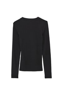 Maglietta nera a maniche lunghe con un design aderente, scollo rotondo e texture a coste. Nessun logo o decorazione visibile. Stile semplice e classico.