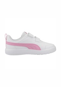 Scarpa da ginnastica bianca con una striscia accentata rosa, realizzata in materiale sintetico liscio, con una fascia in Velcro e una linguetta rinforzata sul tallone.
