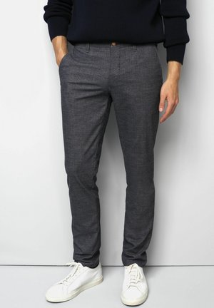 MOVE - Chino - blau