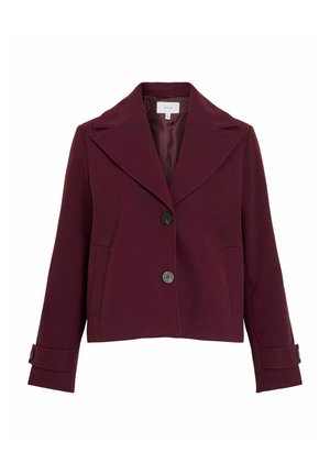Manteau court bordeaux avec un col cranté, trois boutons noirs, poches latérales et accents aux poignets. Tissu texturé avec une doublure intérieure lisse.