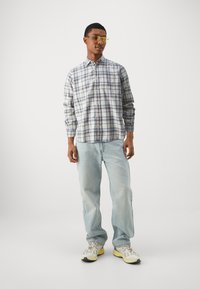 GAP STANDARD - Ing - blue/purple