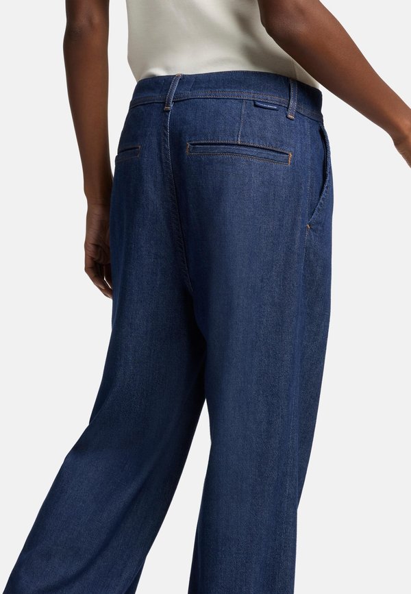 Flared Jeans - halona4