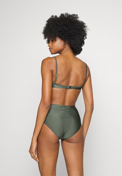 Filippa K SHIMMER UNDERWIRE  - Parte de cima de biquíni - pale green