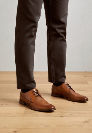 RINALDO COMFORT - Veterschoenen - cognac