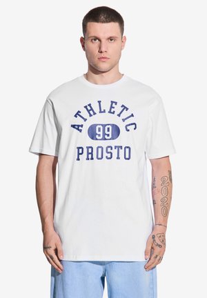 - T-shirt z nadrukiem