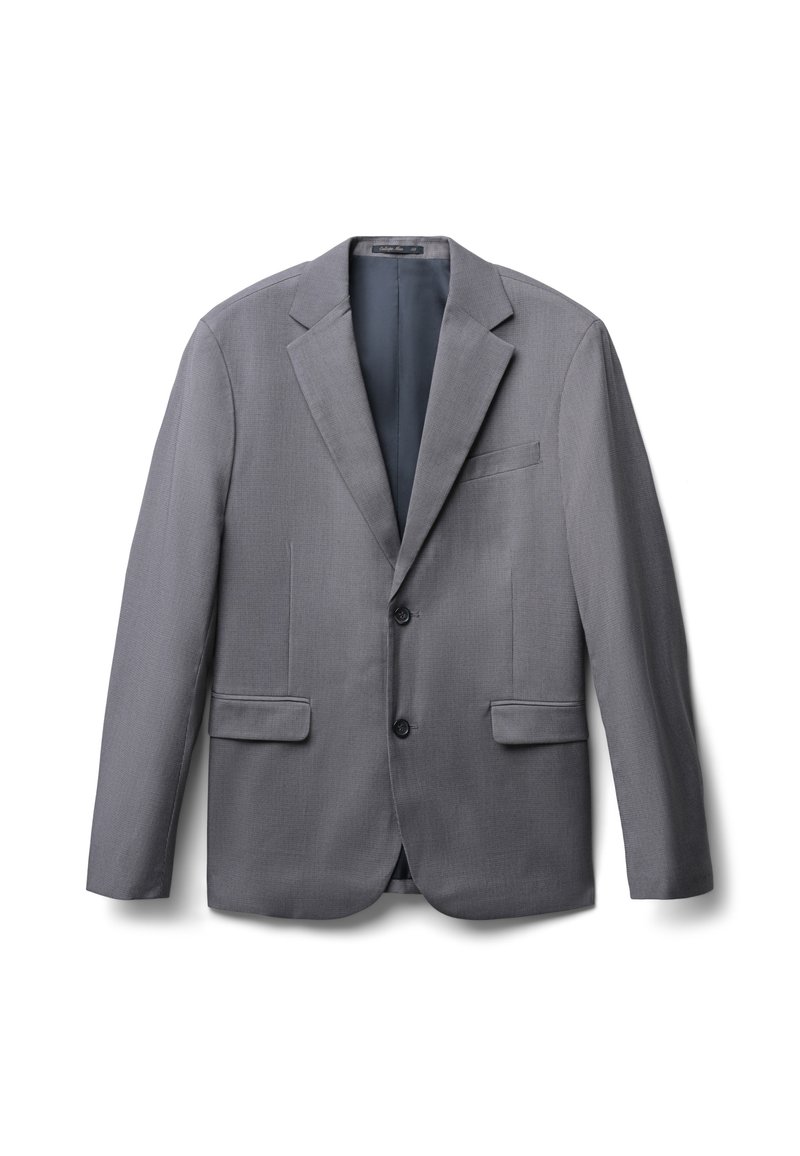 Blazer grigio da uomo a due bottoni con rever a scaglie, tasche anteriori a toppa e taschino sul petto, esposto su uno sfondo bianco.