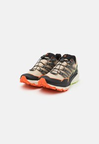 Salomon THUNDERCROSS - Scarpe da trail running - safari/red orange/sharp green