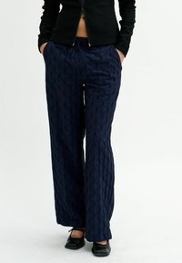 Résumé Nohavice - navy