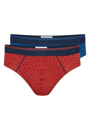 Zwei Paar Herren-Slips, eines rot und eines blau, beide mit Hexagonmustern und dunkelblauen Bündchen beschriftet mit "Henderson."