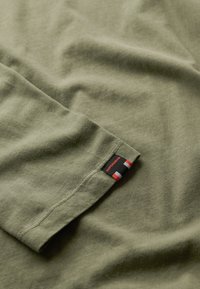 Superdry & Co CLASSIC ESSENTIAL - Langarmshirt - washed light khaki