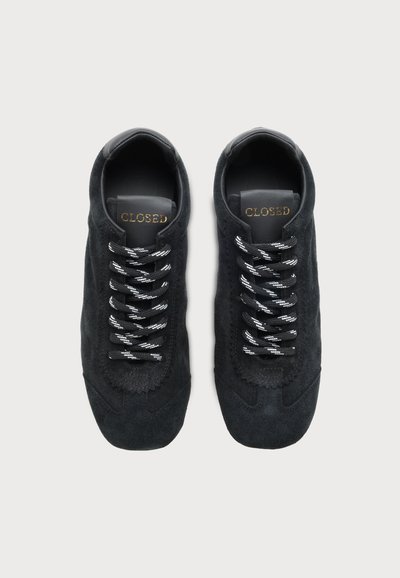 CLOSED Baskets basses - black