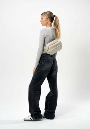 LISBON CROSSBODY - Gürteltasche - sandstone