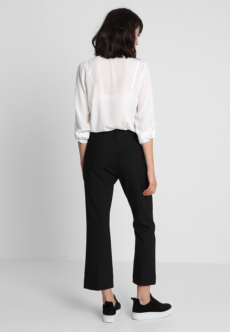 Fiveunits CLARA CROP Bukse black glowsvart Zalando.no Fiveunits CLARA CROP Bukse white Zalando.no