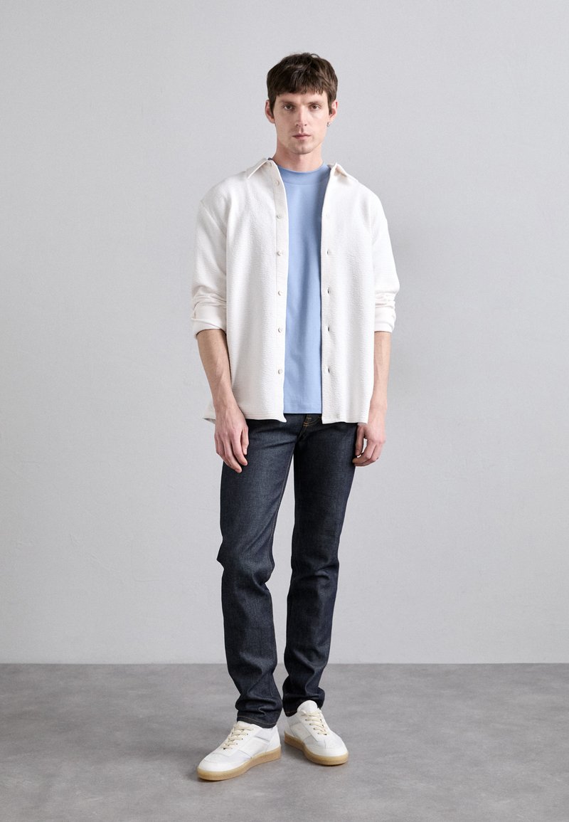 ACE MOCK NECK Basic T-shirt rain washed/light blue