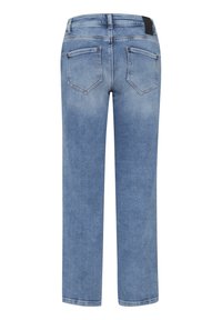 Jeans de mezclilla rectos de color azul claro vistos desde la parte trasera, con dos bolsillos traseros y trabillas en la cinturilla.