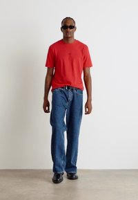 BOSS TCHUP - T-Shirt basic - medium red