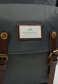 Doughnut MACAROON BACKPACK UNISEX - Rucksack - charcoal