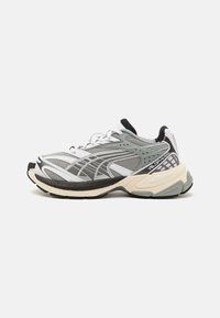 VELOPHASIS BORN - Sneakers basse - white/cool mid gray