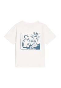 Hvid kortærmet t-shirt med et blåt grafisk motiv, der inkluderer sol, palmer og teksten "O'Neill Surf Supply Co." i et rektangulært design.