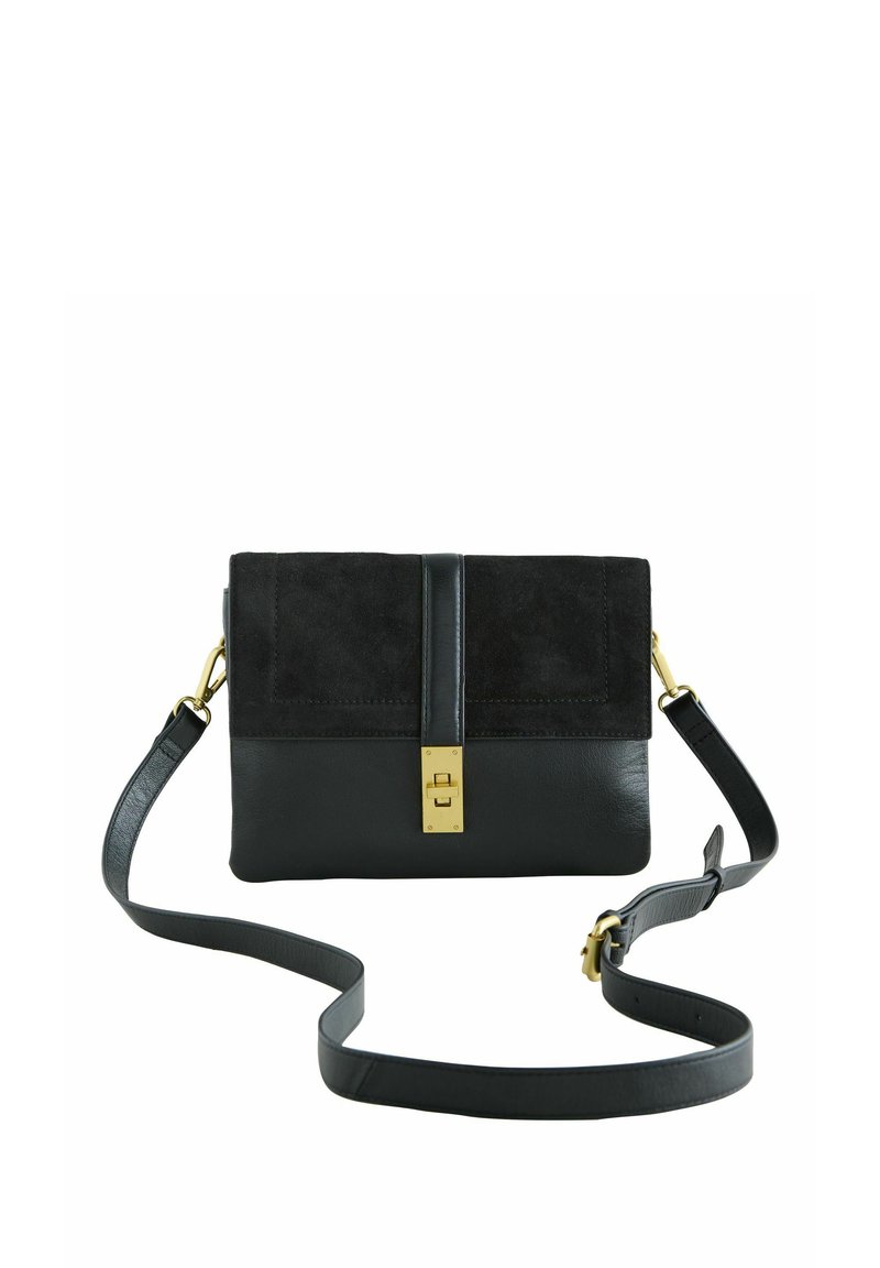 Borsa a tracolla nera in pelle e camoscio con forma rettangolare, chiusura in metallo color oro e tracolla regolabile.