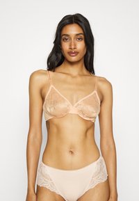 Gossard - GLOSSIES LOTUS BRA - Merevítős melltartó - café crème Miniatűr kép 1