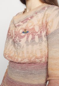 Vivienne Westwood Sweter