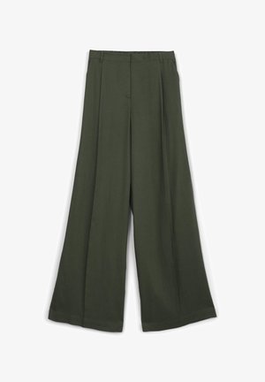 Weite Hose aus dunkelgrünem Stoff mit glatter Textur, vorderen Falten und einem enganliegenden Bund mit Gürtelschlaufen.
