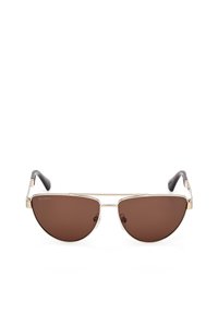 Gafas de sol con lentes marrones y montura de metal plateado, con forma de ojo de gato y acentos negros en las varillas. Diseño minimalista y ligero.