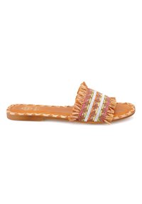 Sandale à glissière avec une tige tissée en tan, des rayures colorées et une semelle plate. Présente des embellissements texturés et une semelle intérieure rembourrée.