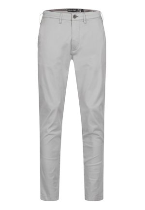 Pantalones de algodón gris claro con un corte ajustado, que cuentan con un cierre de botón, pasadores para cinturón y una textura suave.